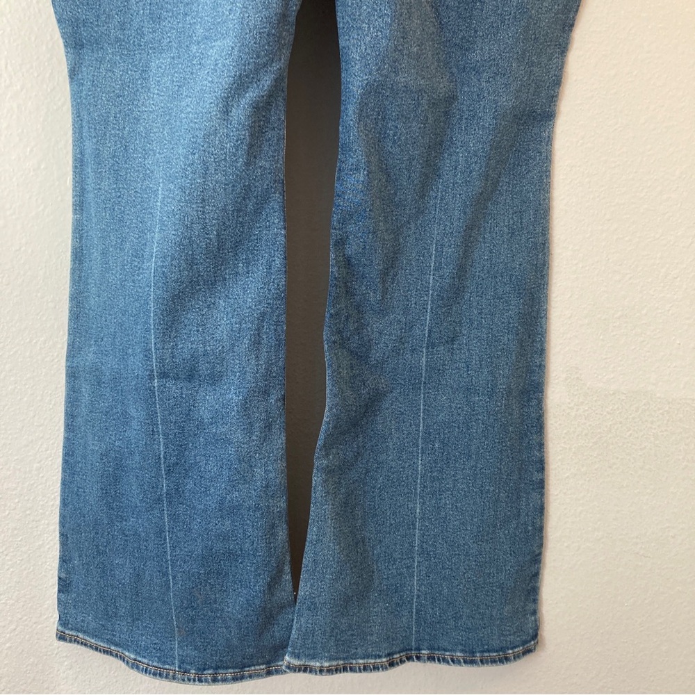 NWT Old Navy “Higher High-Rise Secret Smooth Pockets Flare 22 - Picture 8 of 10